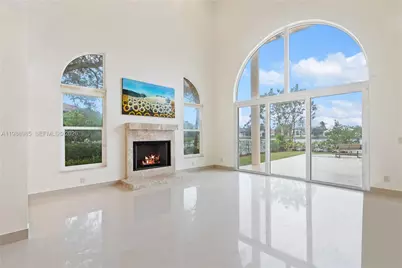 10091 NW 7th St, Plantation, FL 33324 - Photo 4