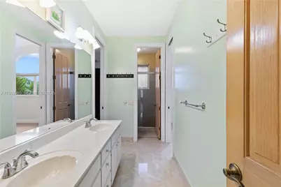 10091 NW 7th St, Plantation, FL 33324 - Photo 24