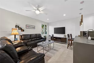 1512 Maple Dr, Weston, FL 33327 - Photo 16