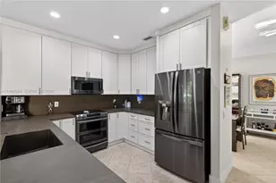 1512 Maple Dr, Weston, FL 33327 - Photo 12