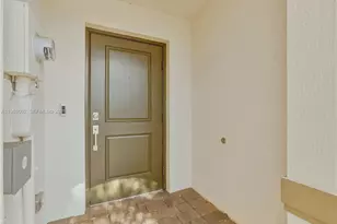 6011 Woods Edge Cir, Riviera Beach, FL 33410 - Photo 6