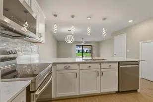 6011 Woods Edge Cir, Riviera Beach, FL 33410 - Photo 10