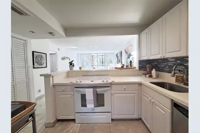 3301 N Country Club Dr #104, Aventura, FL 33180 - Photo 10