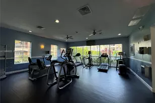 11631 SW 2nd St, Pembroke Pines, FL 33025 - Photo 20