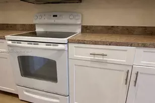 11631 SW 2nd St, Pembroke Pines, FL 33025 - Photo 12