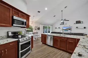 5832 SW 88th Terrace, Cooper City, FL 33328 - Photo 4