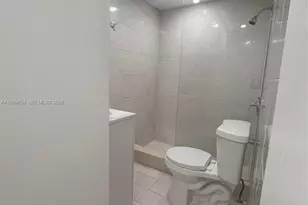 19541 NW 57th Ct, Hialeah, FL 33015 - Photo 6