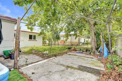 1157 NW 45th Ave, Lauderhill, FL 33313 - Photo 14