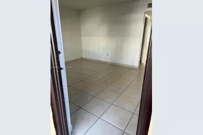 128 W 21st St #102, Hialeah, FL 33010 - Photo 4