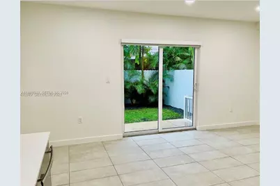 315 NW 34th Ave #315, Miami, FL 33125 - Photo 8