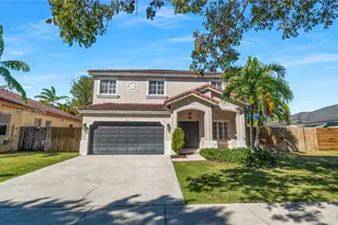 8933 SW 212th Ln, Cutler Bay, FL 33189 - Photo 6