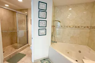 3370 Hidden Bay Dr, Aventura, FL 33180 - Photo 20