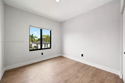 122 NW 5th Ave, Hallandale Beach, FL 33009 - Photo 18