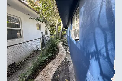 287 NE 118th Ter #D, Miami, FL 33161 - Photo 8