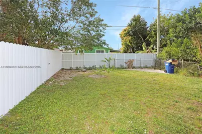 70 NE 186th Ter, Miami, FL 33179 - Photo 26