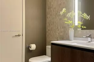 88 SW 7th St, Miami, FL 33131 - Photo 20