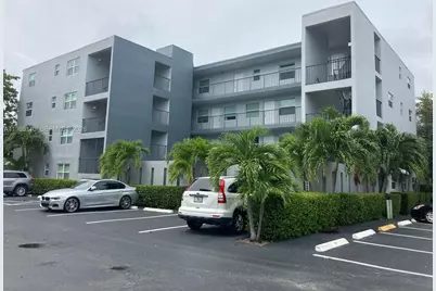 611 NE 14th Ave #202, Fort Lauderdale, FL 33304 - Photo 1