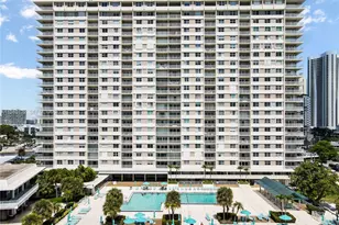 300 Bayview Dr, Sunny Isles Beach, FL 33160 - Photo 48