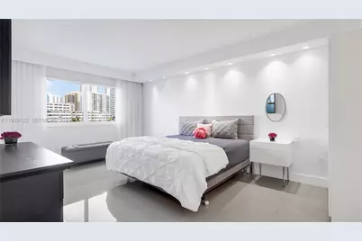 300 Bayview Dr #307, Sunny Isles Beach, FL 33160 - Photo 18