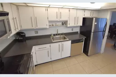 3800 Oaks Clubhouse Dr #309, Pompano Beach, FL 33069 - Photo 20