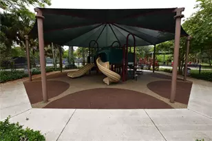 3800 Oaks Clubhouse Dr, Pompano Beach, FL 33069 - Photo 46