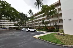 3800 Oaks Clubhouse Dr, Pompano Beach, FL 33069 - Photo 40