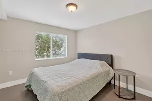7700 Collins Ave, Miami Beach, FL 33141 - Photo 8