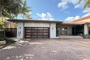 3200 NE 165th St, North Miami Beach, FL 33160 - Photo 2