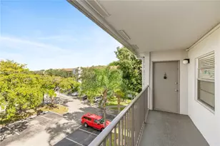 13250 SW 4th Ct, Pembroke Pines, FL 33027 - Photo 34
