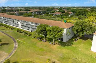 13250 SW 4th Ct, Pembroke Pines, FL 33027 - Photo 40