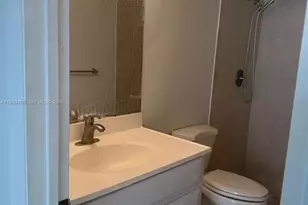 109 Lake Emerald Dr, Oakland Park, FL 33309 - Photo 14