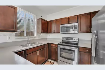 2342 SE 10th St #., Homestead, FL 33035 - Photo 8
