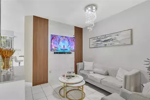 2342 SE 10th St, Homestead, FL 33035 - Photo 4