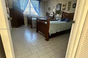 427 Golden Isles Dr, Hallandale Beach, FL 33009 - Photo 8