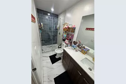 7632 NW 166th Ter, Hialeah, FL 33015 - Photo 6