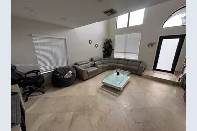 7632 NW 166th Ter, Hialeah, FL 33015 - Photo 2