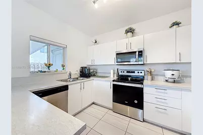 451 NW 12th Ave, Florida City, FL 33034 - Photo 10