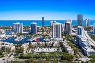 19655 E Country Club Dr, Aventura, FL 33180 - Photo 2