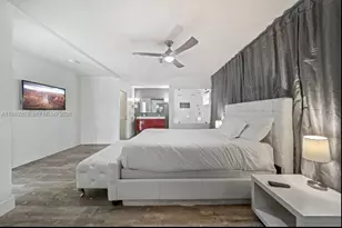 909 N 13th Ct, Hollywood, FL 33019 - Photo 10