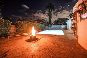 909 N 13th Ct, Hollywood, FL 33019 - Photo 22