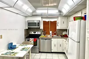 800 Parkview Dr, Hallandale Beach, FL 33009 - Photo 4