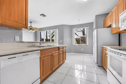 24376 SW 109th Ct #14376, Homestead, FL 33032 - Photo 6