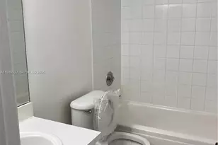 4453 Treehouse Ln, Tamarac, FL 33319 - Photo 20