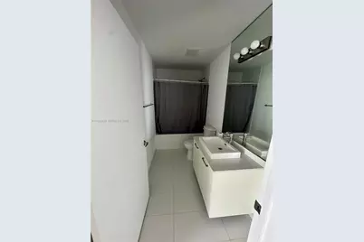 151 SE 1st St #1608, Miami, FL 33131 - Photo 4