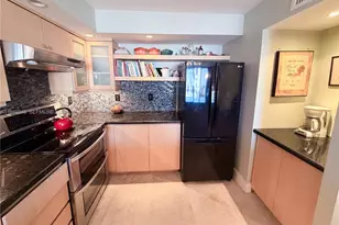 1800 Collins Ave, Miami Beach, FL 33139 - Photo 6