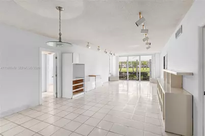 806 Cypress Grove Ln #111, Pompano Beach, FL 33069 - Photo 4