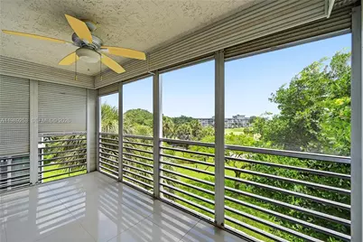3520 Oaks Way #407, Pompano Beach, FL 33069 - Photo 8
