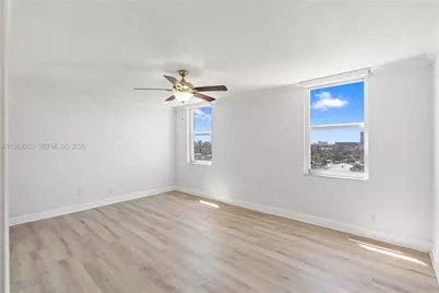 437 Golden Isles Dr #11J, Hallandale Beach, FL 33009 - Photo 20