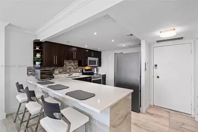 437 Golden Isles Dr #11J, Hallandale Beach, FL 33009 - Photo 6