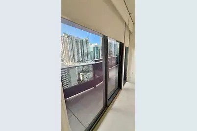 1000 Brickell Plz #2008, Miami, FL 33131 - Photo 16